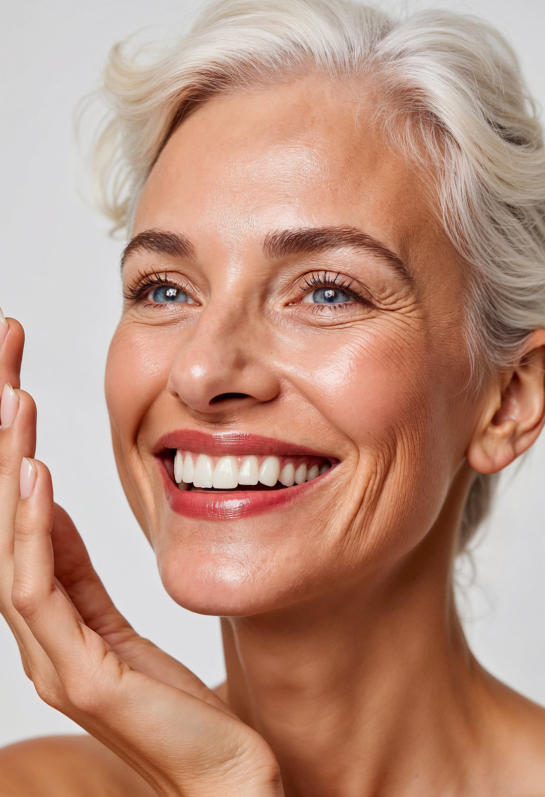 The Anti-Aging Power Trio: Peptides, Niacinamide, and SPF Explained